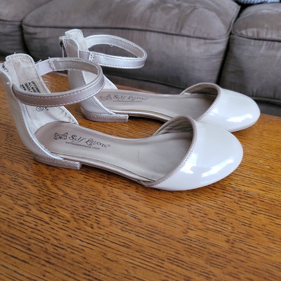 Self Esteem beige toe flats - Picture 6 of 6